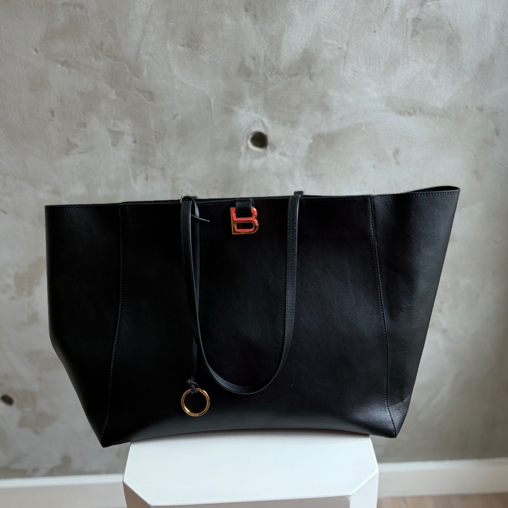 Balenciaga Hourglass Soft Large Tote Bag in black
